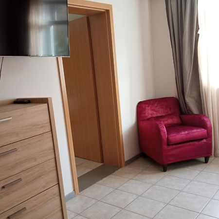Appart-Hotel Gwendy Bour Exterior foto