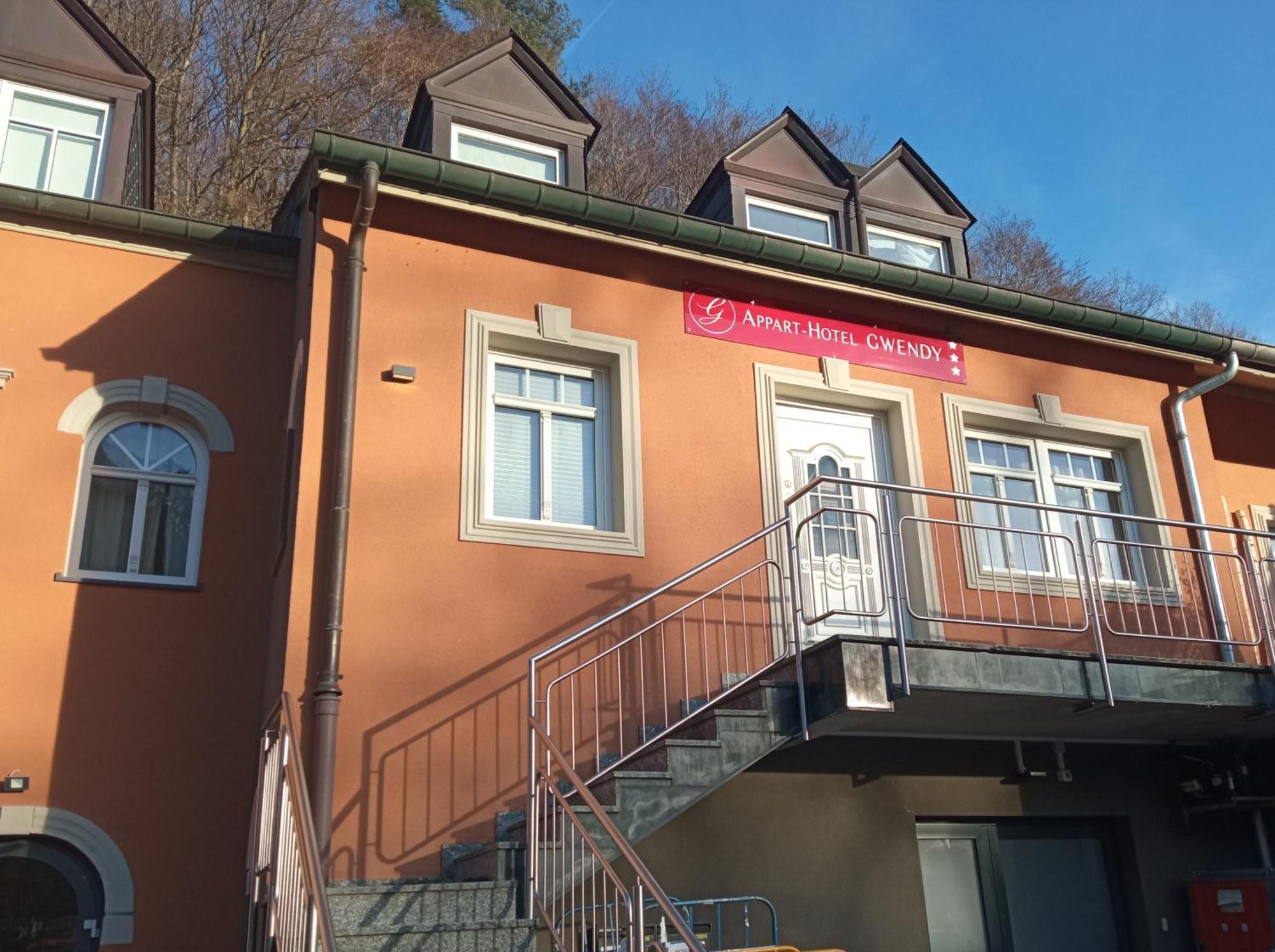 Appart-Hotel Gwendy Bour Exterior foto