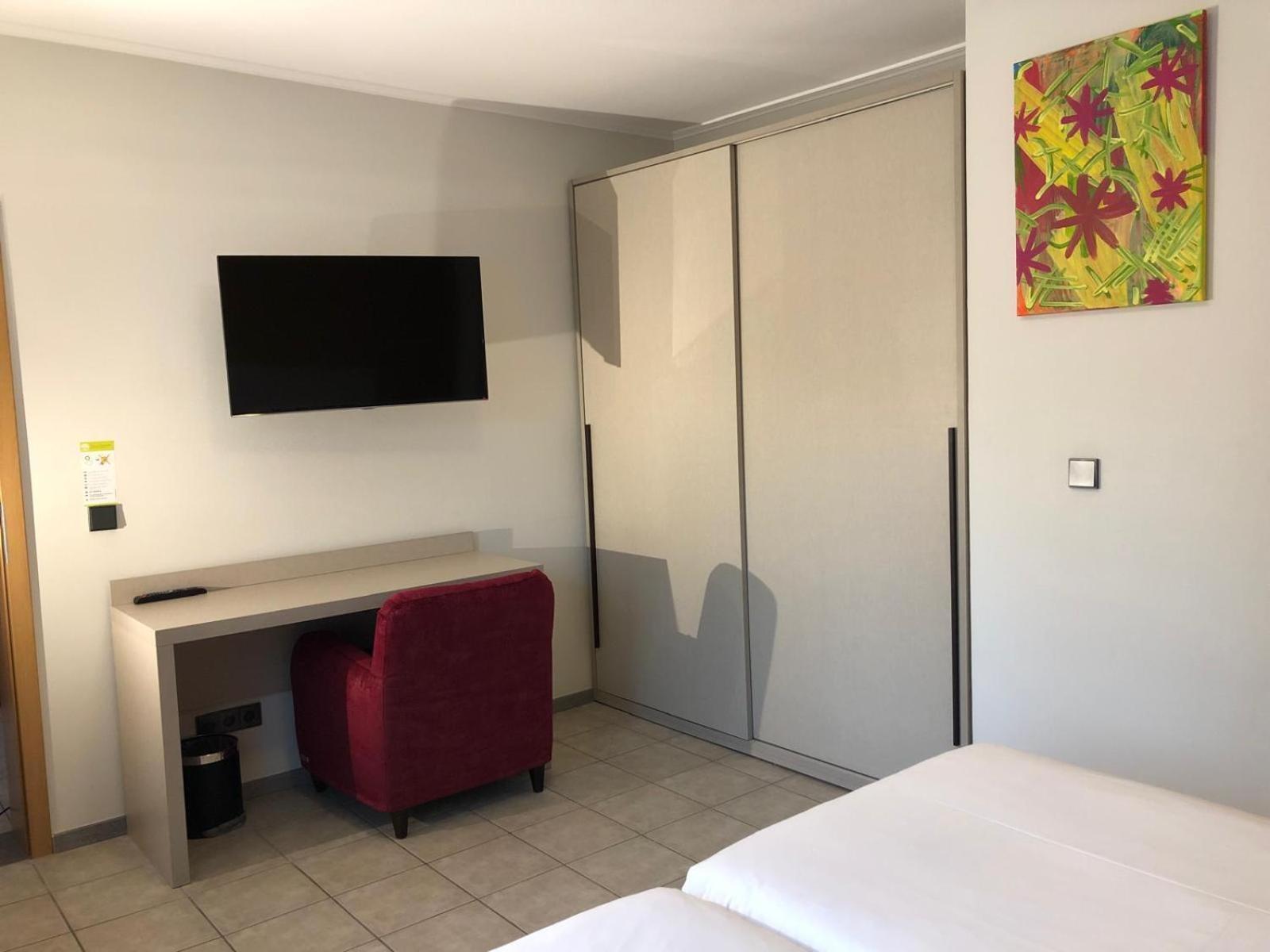 Appart-Hotel Gwendy Bour Exterior foto
