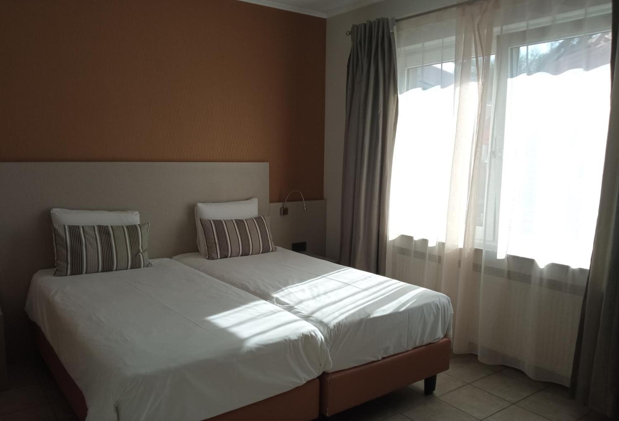Appart-Hotel Gwendy Bour Exterior foto